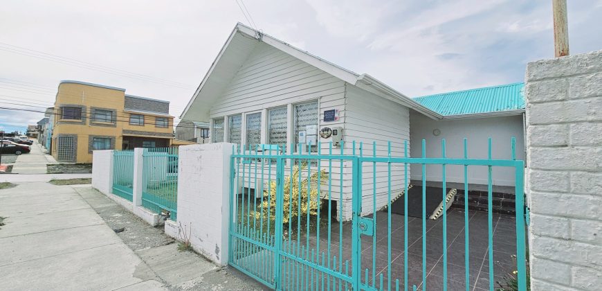 VENTA CASA ESQUINA CHILOÉ CON CAP. SERRANO