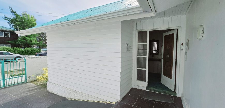 VENTA CASA ESQUINA CHILOÉ CON CAP. SERRANO