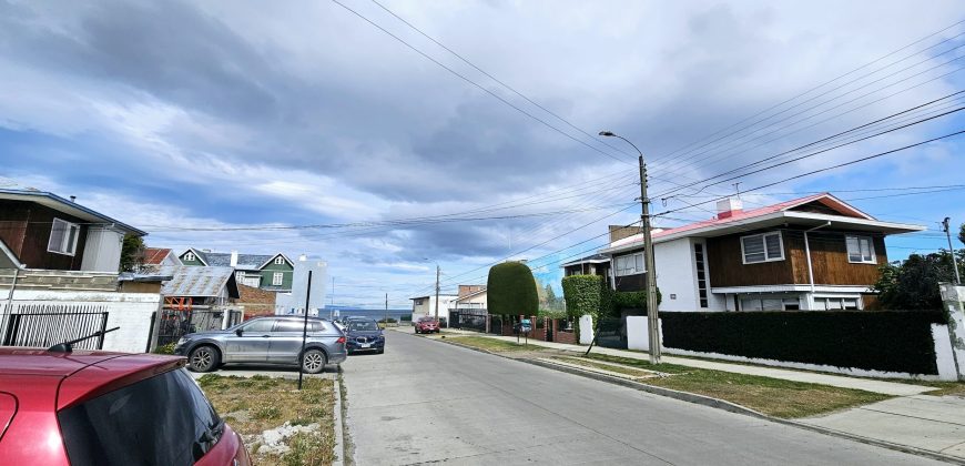VENTA CASA ESQUINA CHILOÉ CON CAP. SERRANO