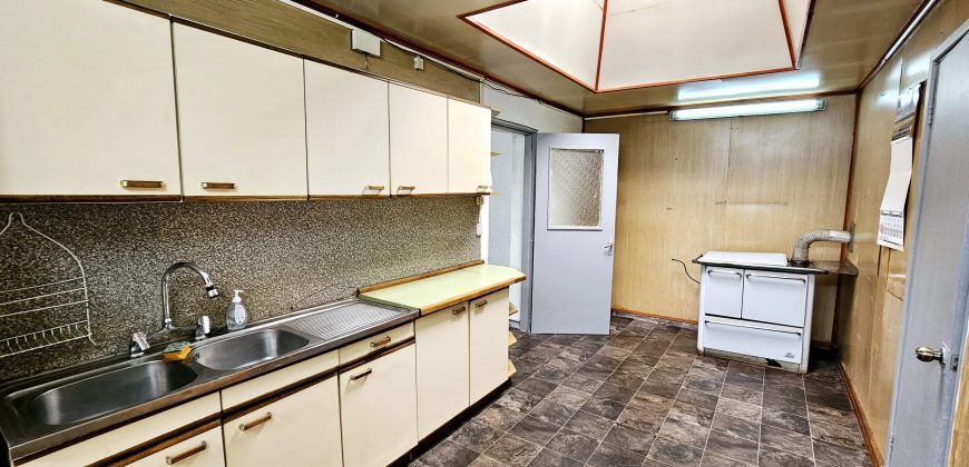 ARRIENDO/VENTA Casa de esquina Av España con José Robert