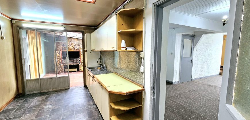 ARRIENDO/VENTA Casa de esquina Av España con José Robert