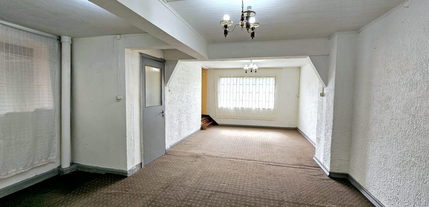 ARRIENDO/VENTA Casa de esquina Av España con José Robert