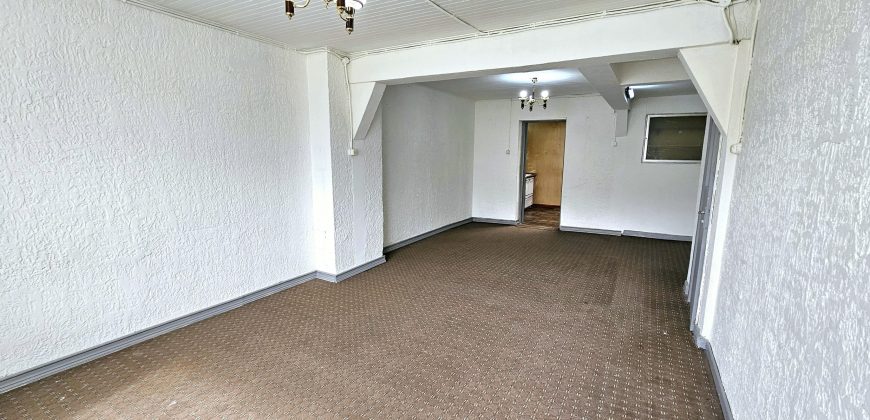 ARRIENDO/VENTA Casa de esquina Av España con José Robert