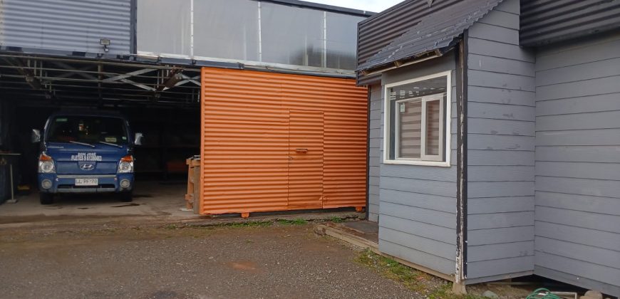 ARRENDADA Bodega con oficina