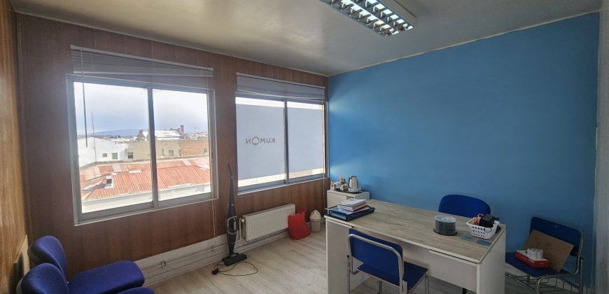 ARRENDADA/Oficina Dúplex Ed Roca